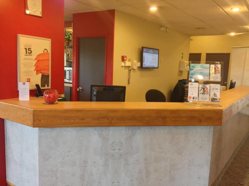 Ibis Lyon L'Isle D'Abeau Hotel Eksteriør billede