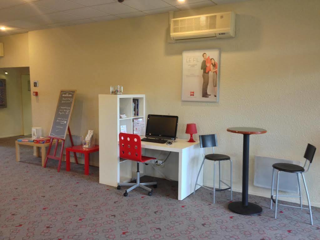 Ibis Lyon L'Isle D'Abeau Hotel Eksteriør billede
