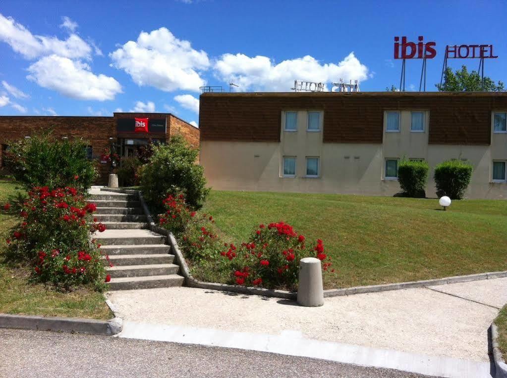 Ibis Lyon L'Isle D'Abeau Hotel Eksteriør billede